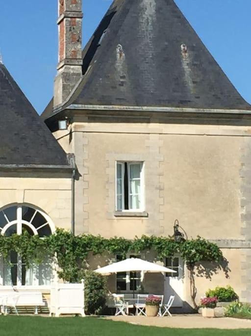Charming Romantic Tower In Chateau Estate Ocquerre المظهر الخارجي الصورة